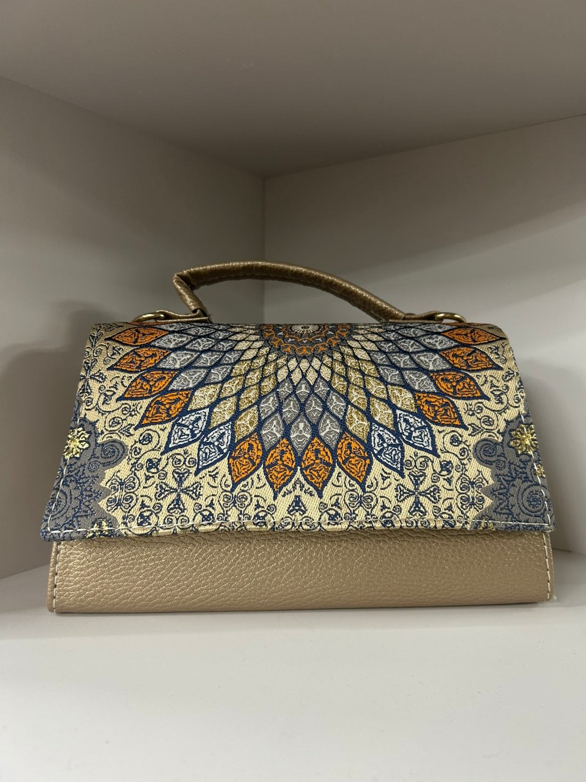 Sac brodé doré Alhambra Couture