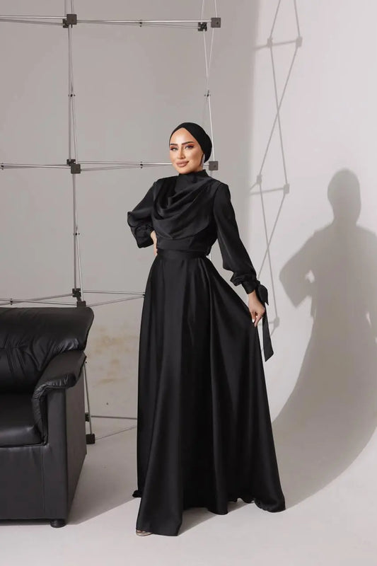 robe en satin noir Alhambra Couture